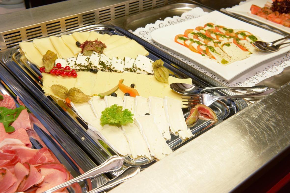 Hotel Restaurant Zur Linde 3*